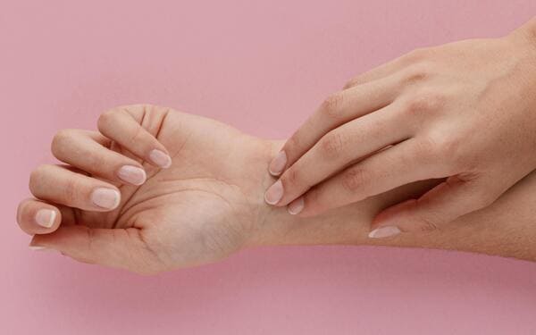 О каких болезнях может рассказать внешний вид ногтей